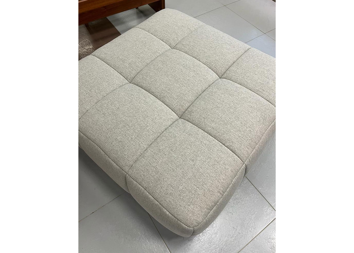 TREVI Пуф, ткань CLOVER 18 Cubo Rosso